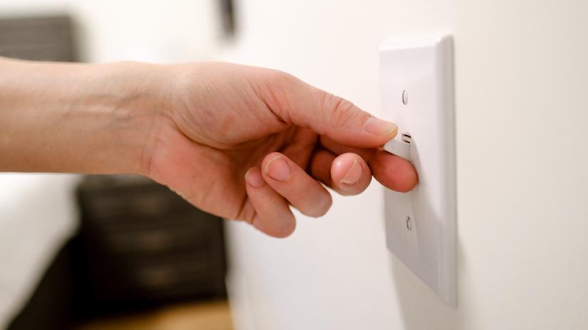 What to Do When My Lighting Switch Makes a Crackling Sound