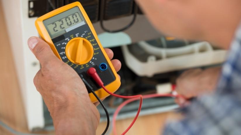 How to Test AC Voltage