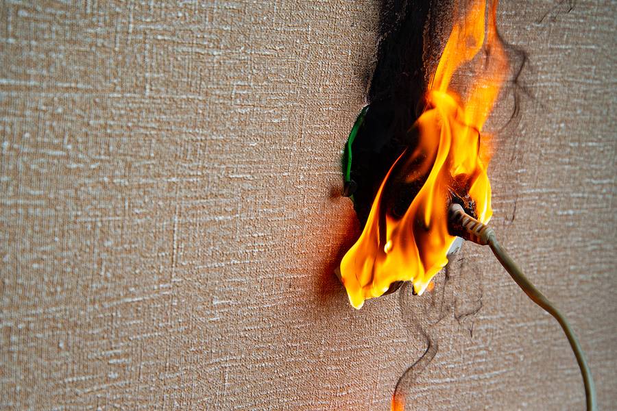 What to Do When An Electrical Outlet Sparks