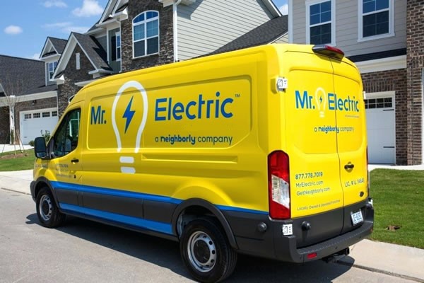 4 Things to Think About When Choosing an Electrician